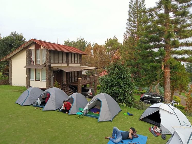 Sewa Villa Bernuansa Outdoor di Bandung buat Camping 2