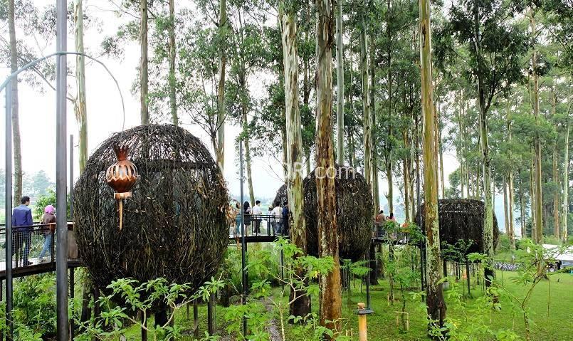 Suasana Dusun Bambu yang Membuat Ingin Kembali 3