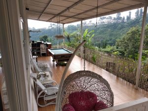 Villa di Lembang dengan Fasilitas Kolam Renang dan Meja Billiard 3