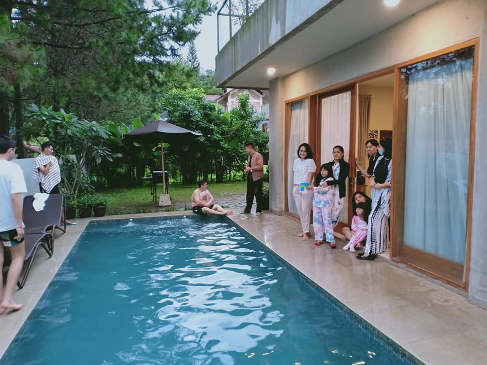 Villa di Lembang untuk Keluarga Besar Ada Kolam Renang 3