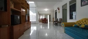 Villa di Lembang Ruang Tamu 3